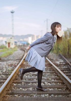换着玩人妻hd中文字幕电影_BD视频大全
