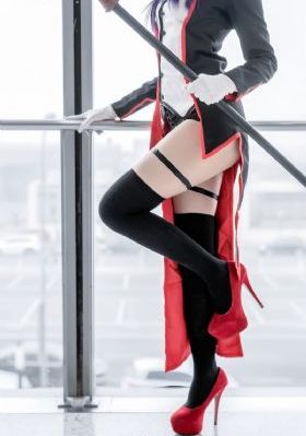 厨房玩弄两个美妇_超清超清在线观看
